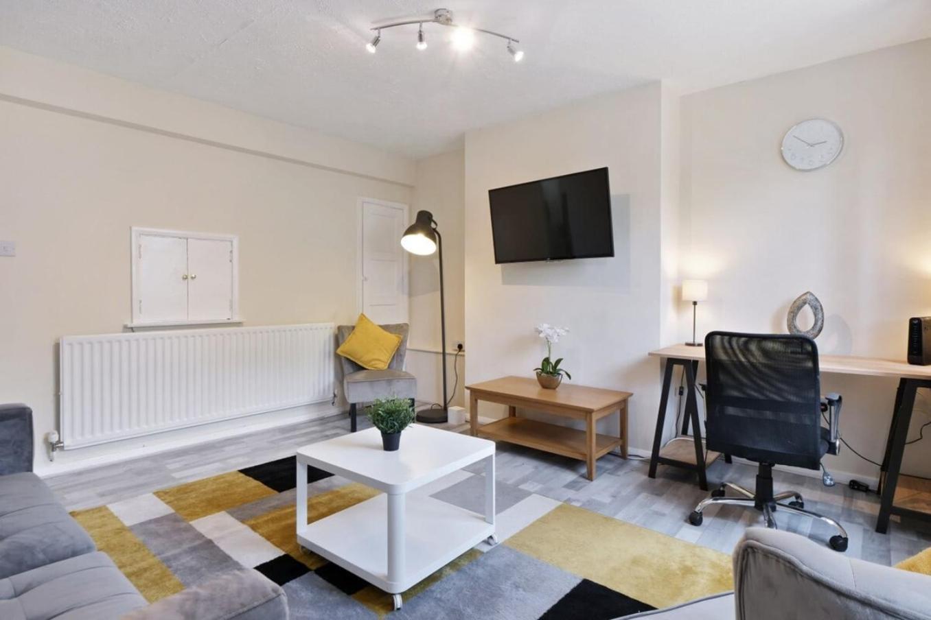 The Serene 2-Bedroom Flat W Free Street Parking Sutton  Kültér fotó